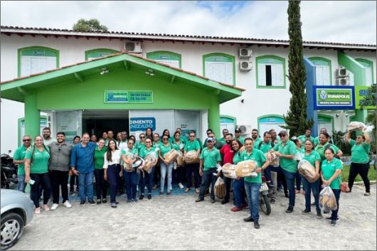 Prefeitura de Eunápolis entrega novos kits a agentes de saúde e endemias